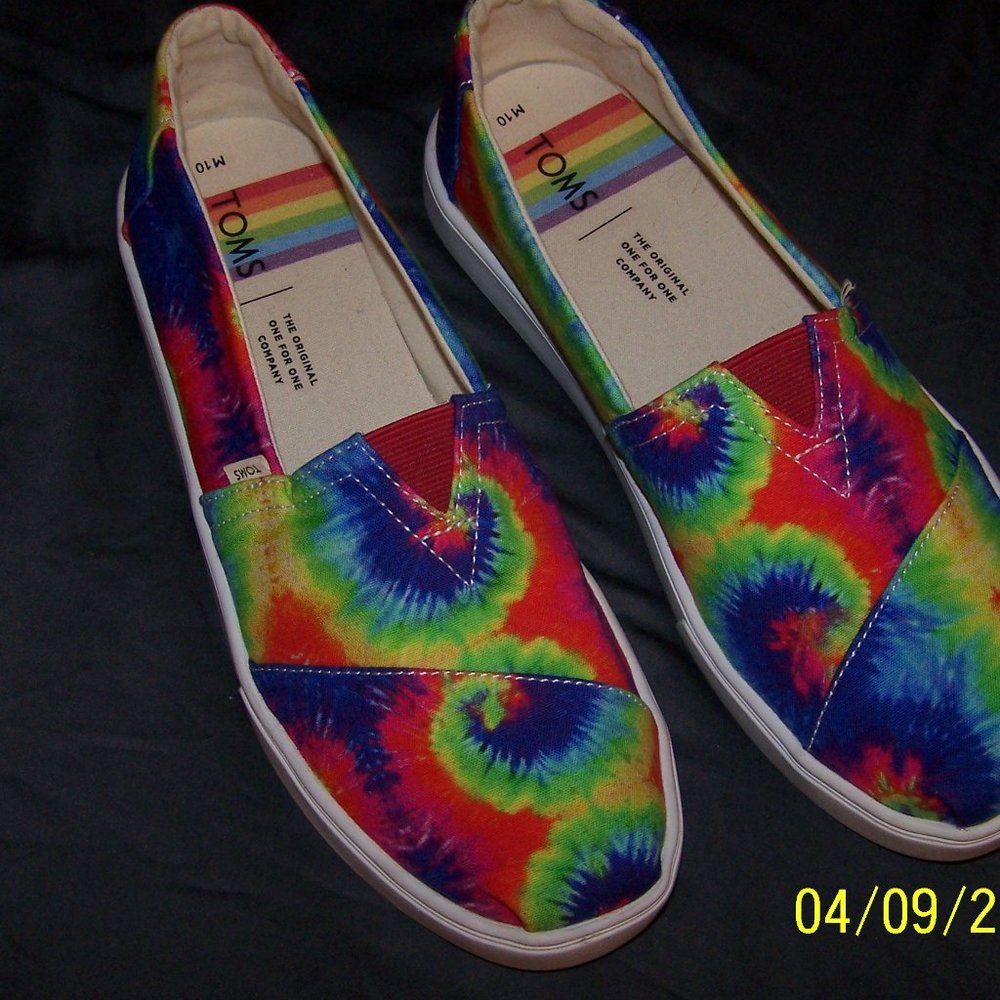 Tom’s Men’s Classic Multi Tie Die Print Shoes